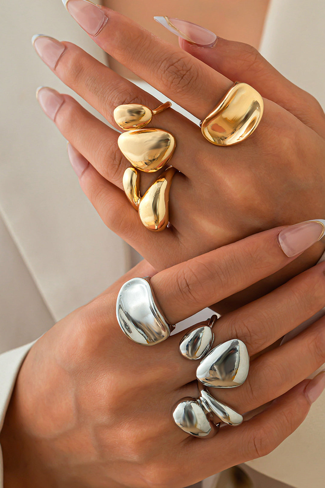 Anillos irregulares de metal