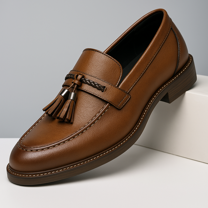 Mocasines de piel con borlas
