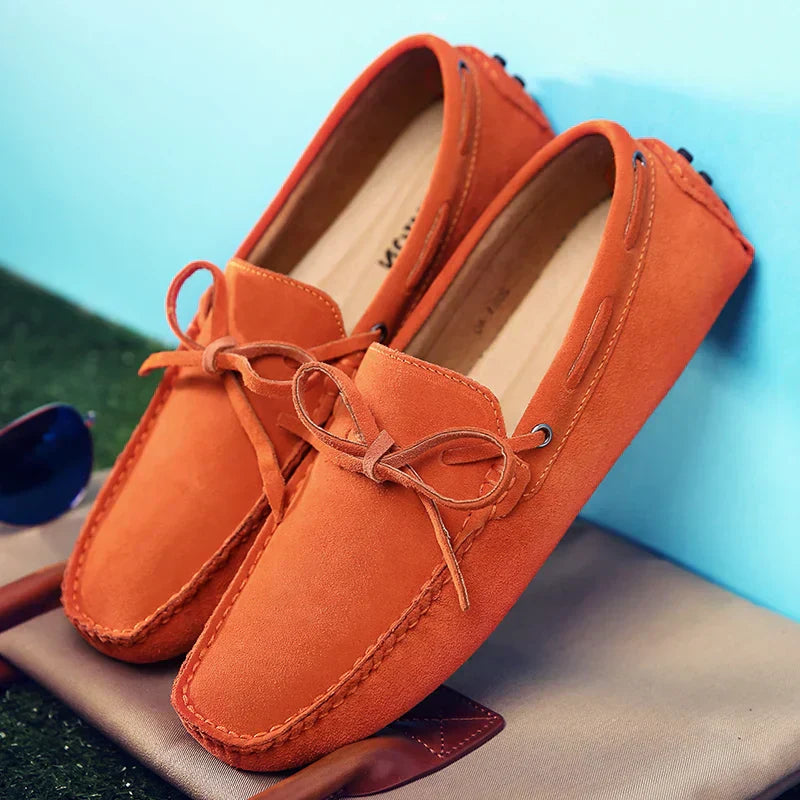 Mocasines casuales de ante para el verano.