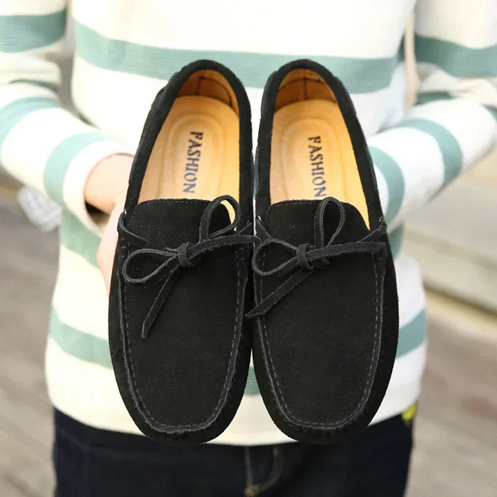 Mocasines casuales de ante para el verano.