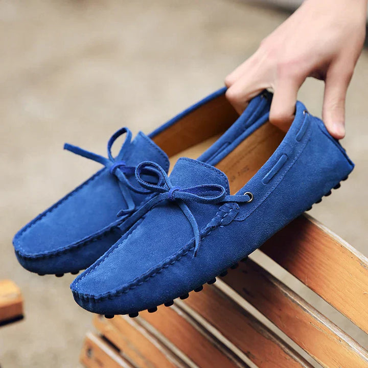 Mocasines casuales de ante para el verano.