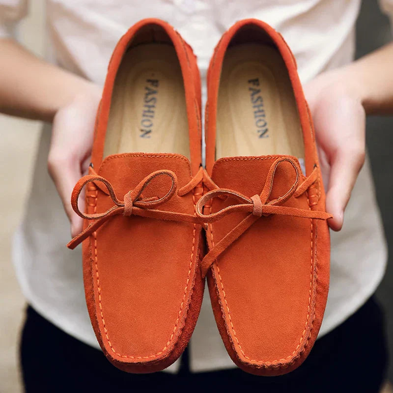 Mocasines casuales de ante para el verano.