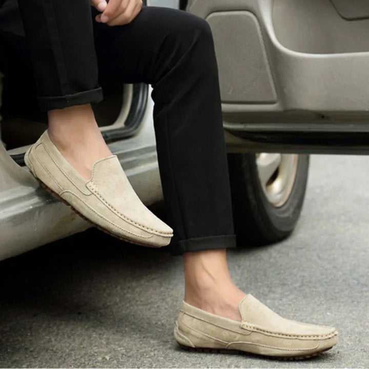 Mocasines elegantes de ante de primera calidad.