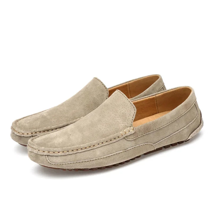 Mocasines elegantes de ante de primera calidad.