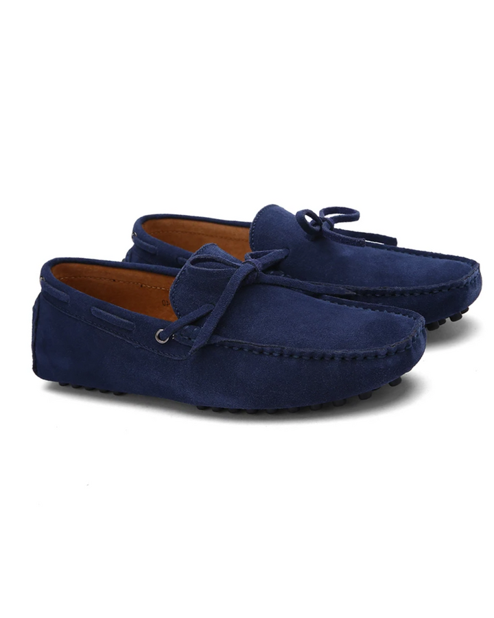 Mocasines casuales de ante para el verano.