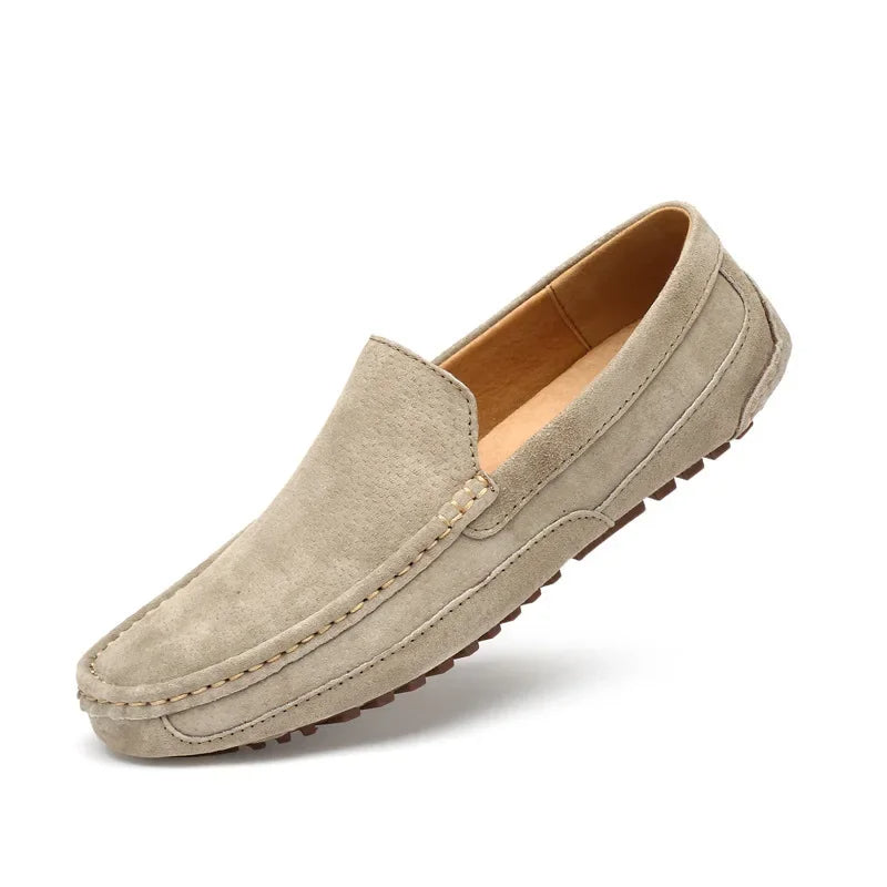 Mocasines elegantes de ante de primera calidad.