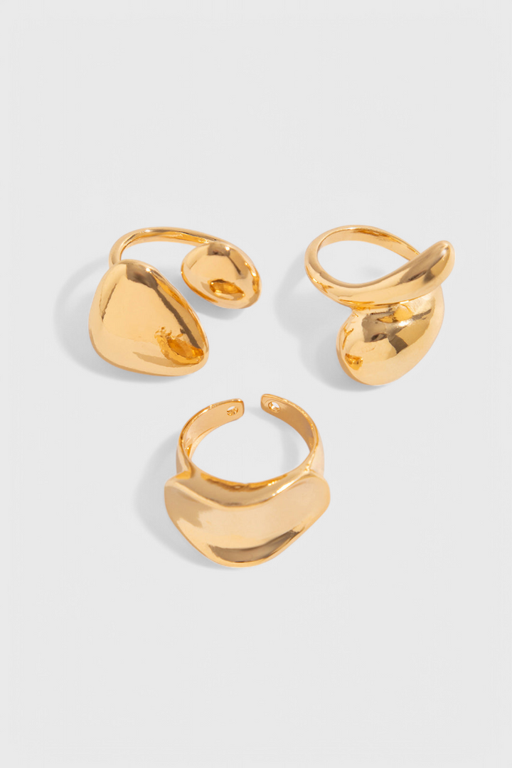 Anillos irregulares de metal