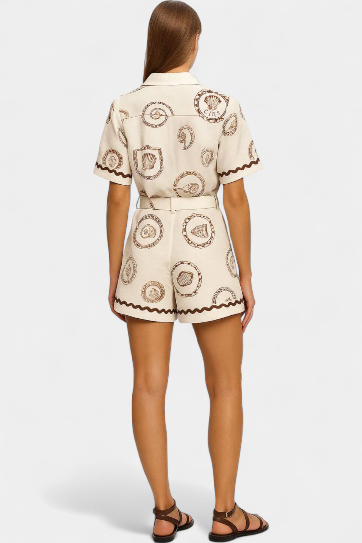 Camiseta Mono Seashell con Detalle de Concha y Botones