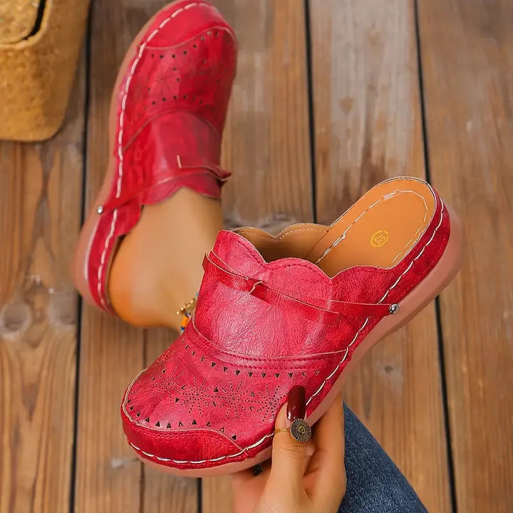 Amelia - Comfortable clogs with artisanal design